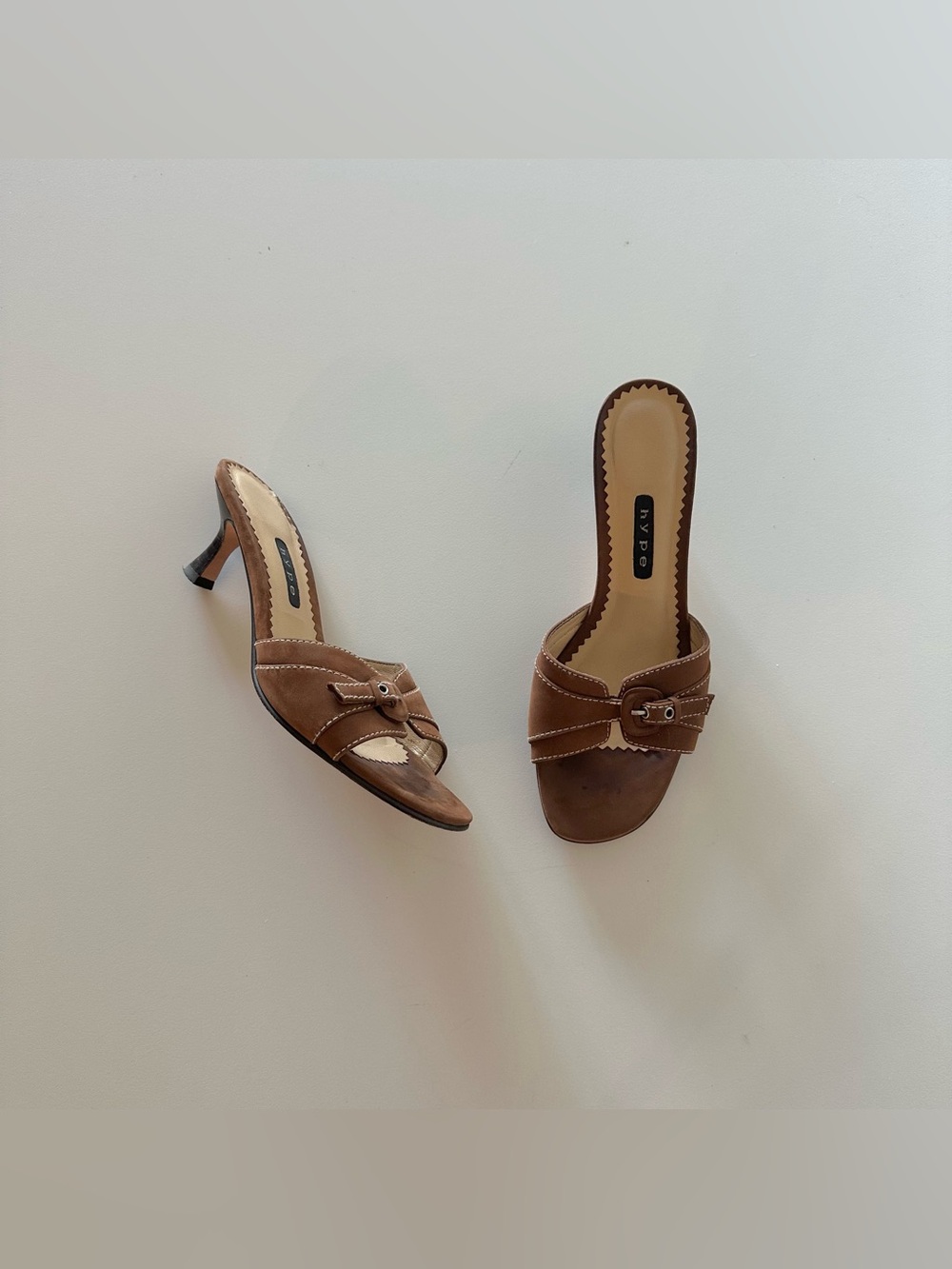 Vintage Y2K Hype Buckle Heels Sandals Brown Nubuck Suede 6.5 Coquette

Good used